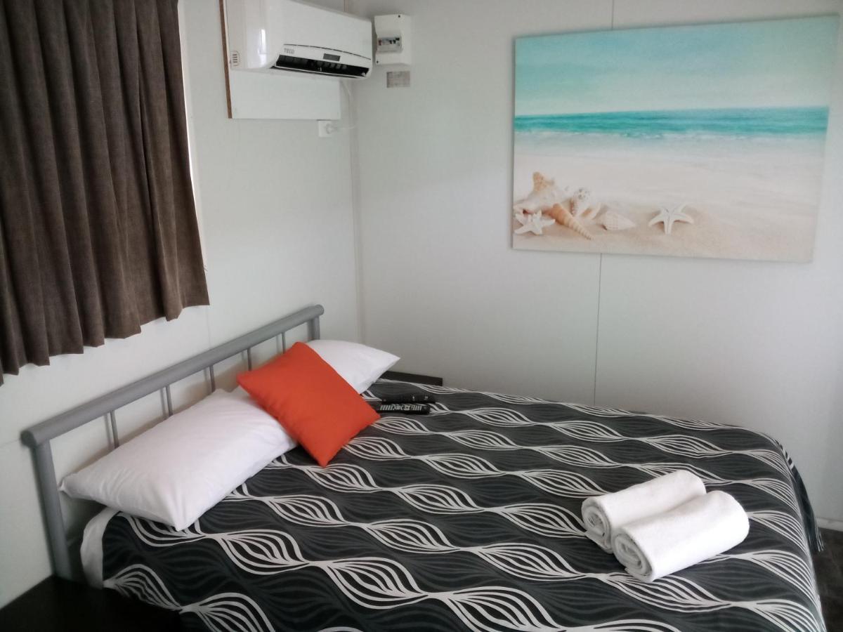 Bushchooks Travellers Village Bororen Zimmer foto