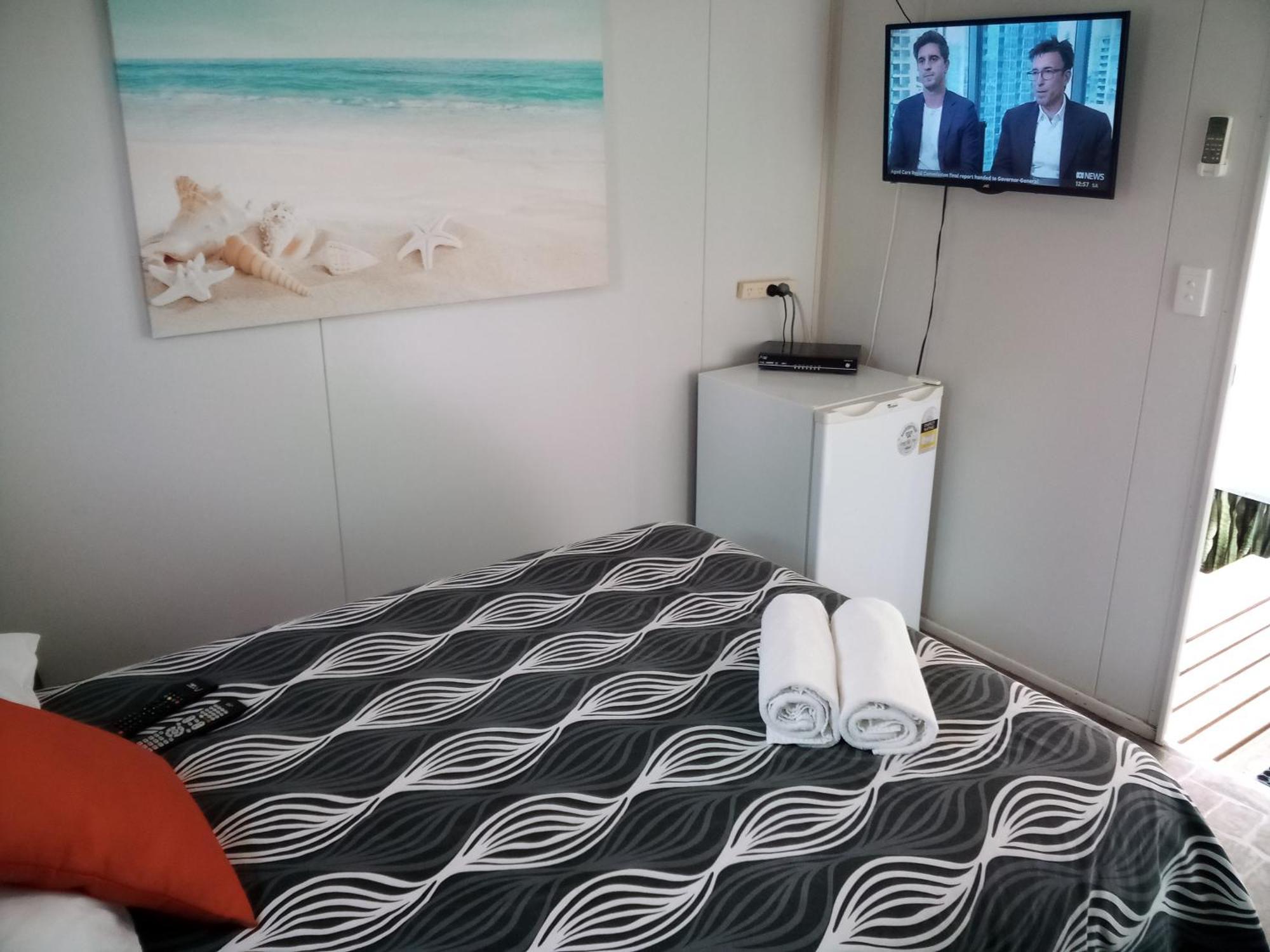 Bushchooks Travellers Village Bororen Zimmer foto